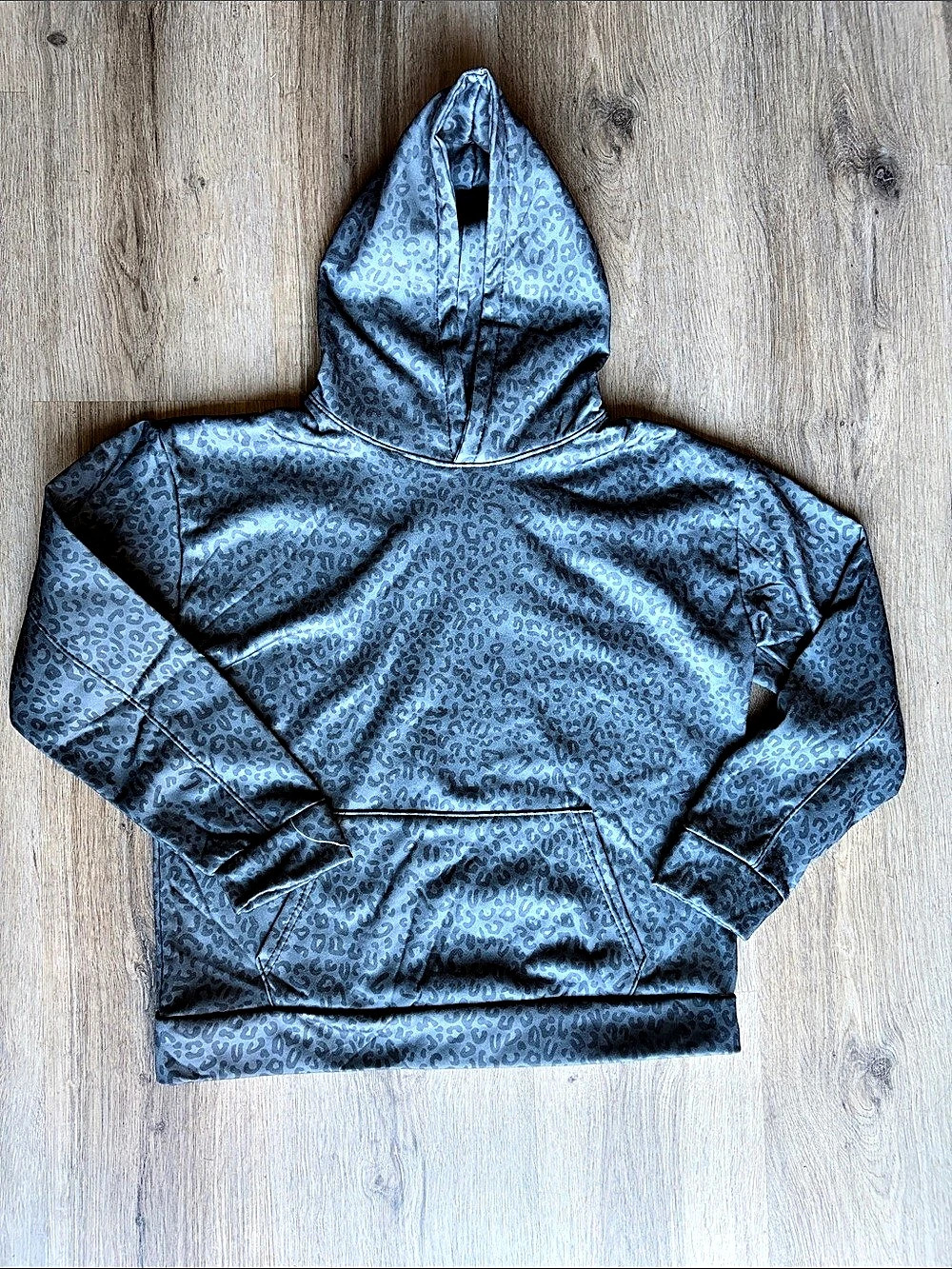 Leopard Print Hoodie Size Medium Like New